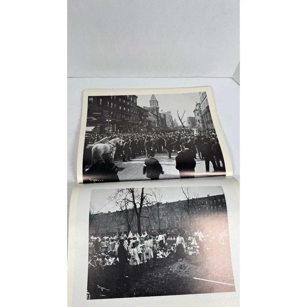 New York Life at Turn of Century Photographs Byron Dover 1985 Pictorial History